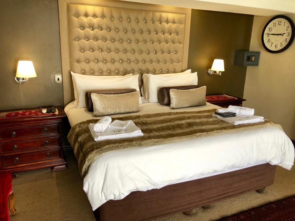 Kosmos Lodge Hartbeespoort Buitenkant foto