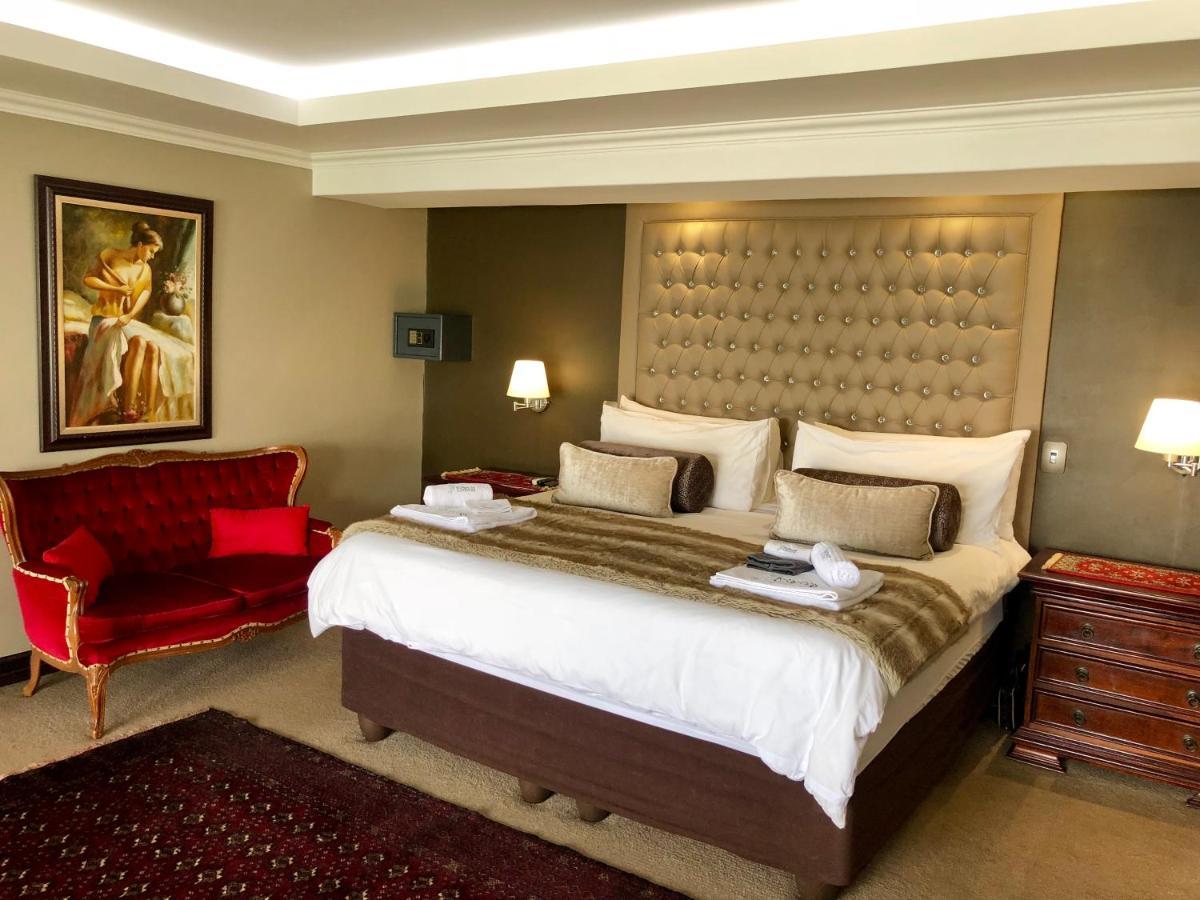 Kosmos Lodge Hartbeespoort Buitenkant foto