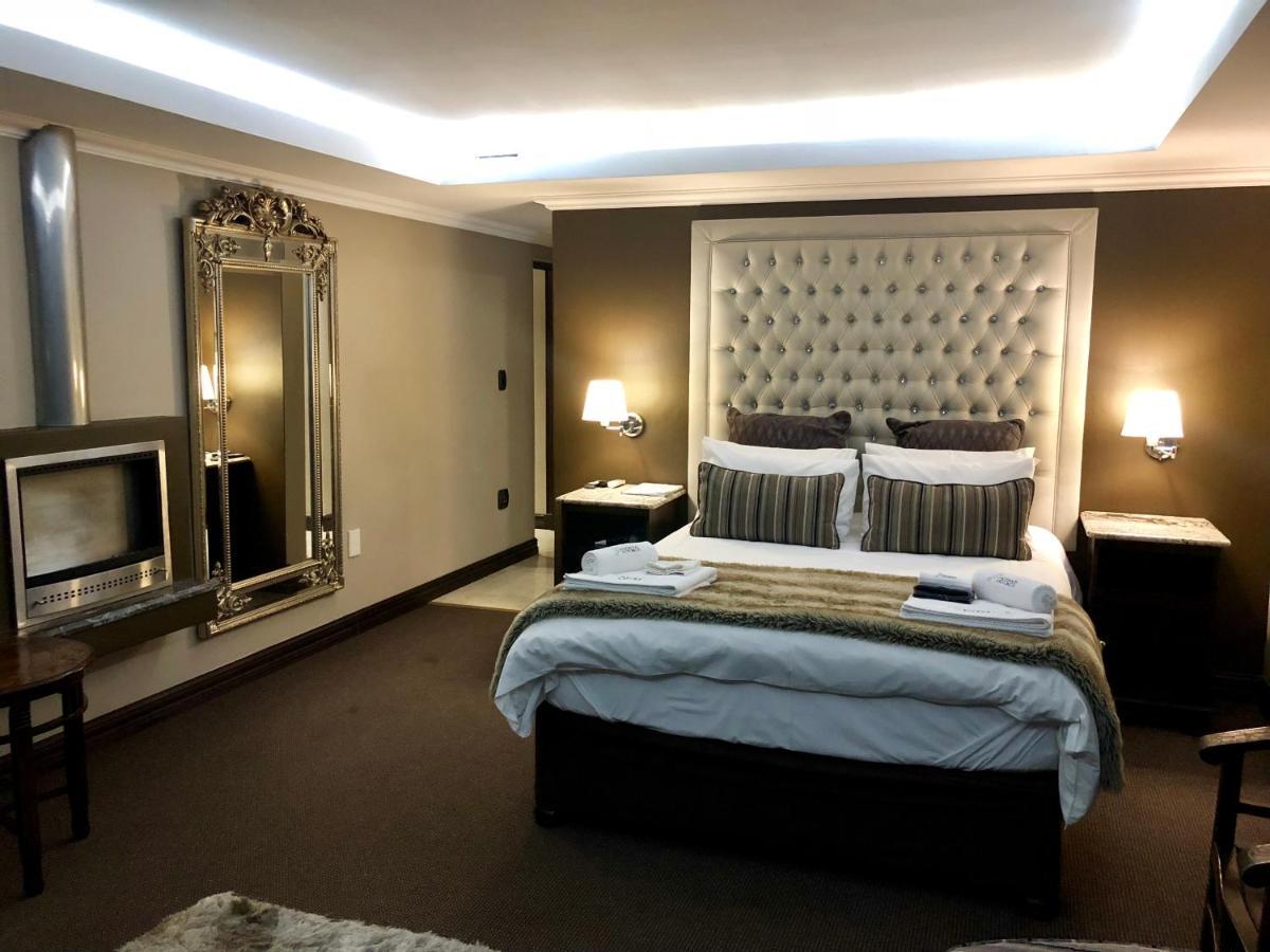 Kosmos Lodge Hartbeespoort Buitenkant foto
