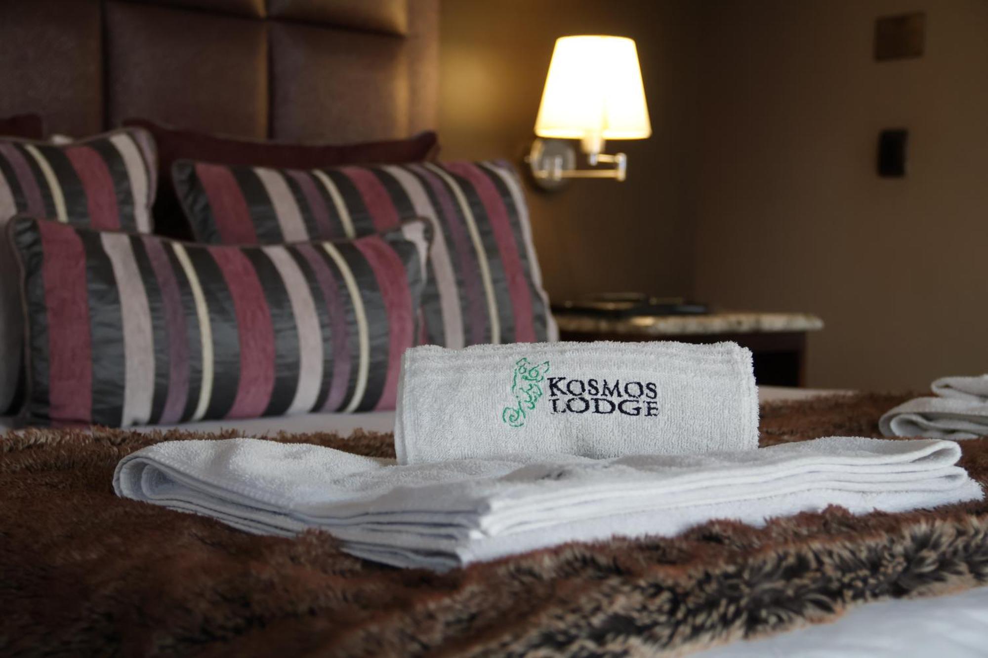 Kosmos Lodge Hartbeespoort Buitenkant foto