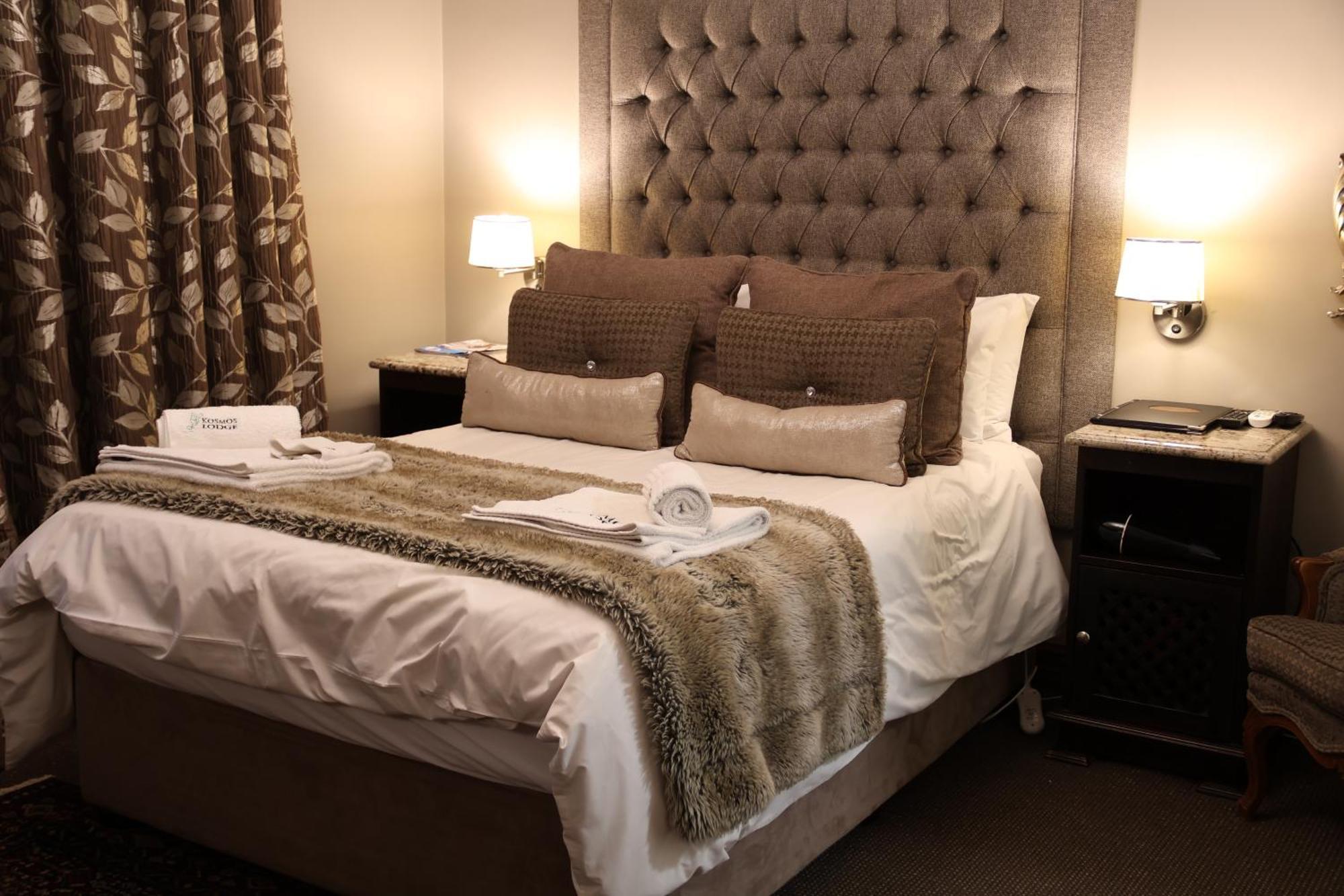 Kosmos Lodge Hartbeespoort Buitenkant foto