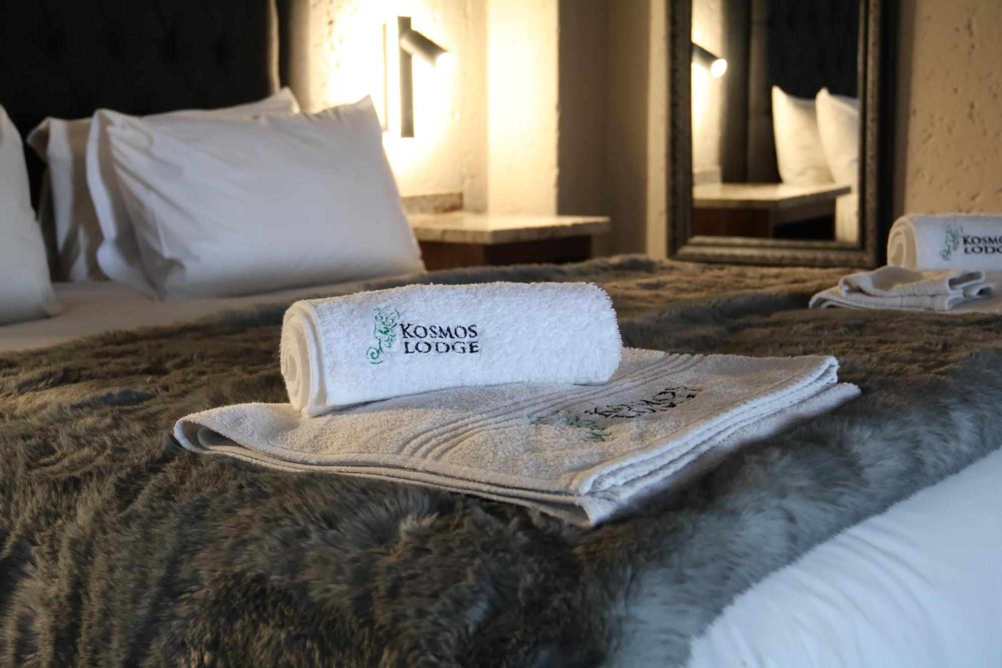 Kosmos Lodge Hartbeespoort Buitenkant foto